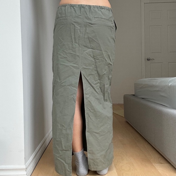 KHAKI CARGO SKIRT - Picture 3 of 6